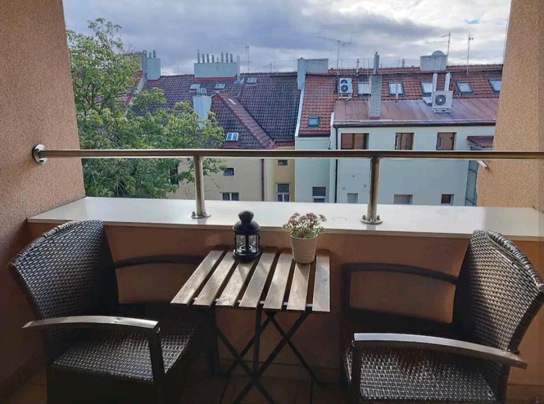 Cozy Rooftop With Balcony Prága Kültér fotó